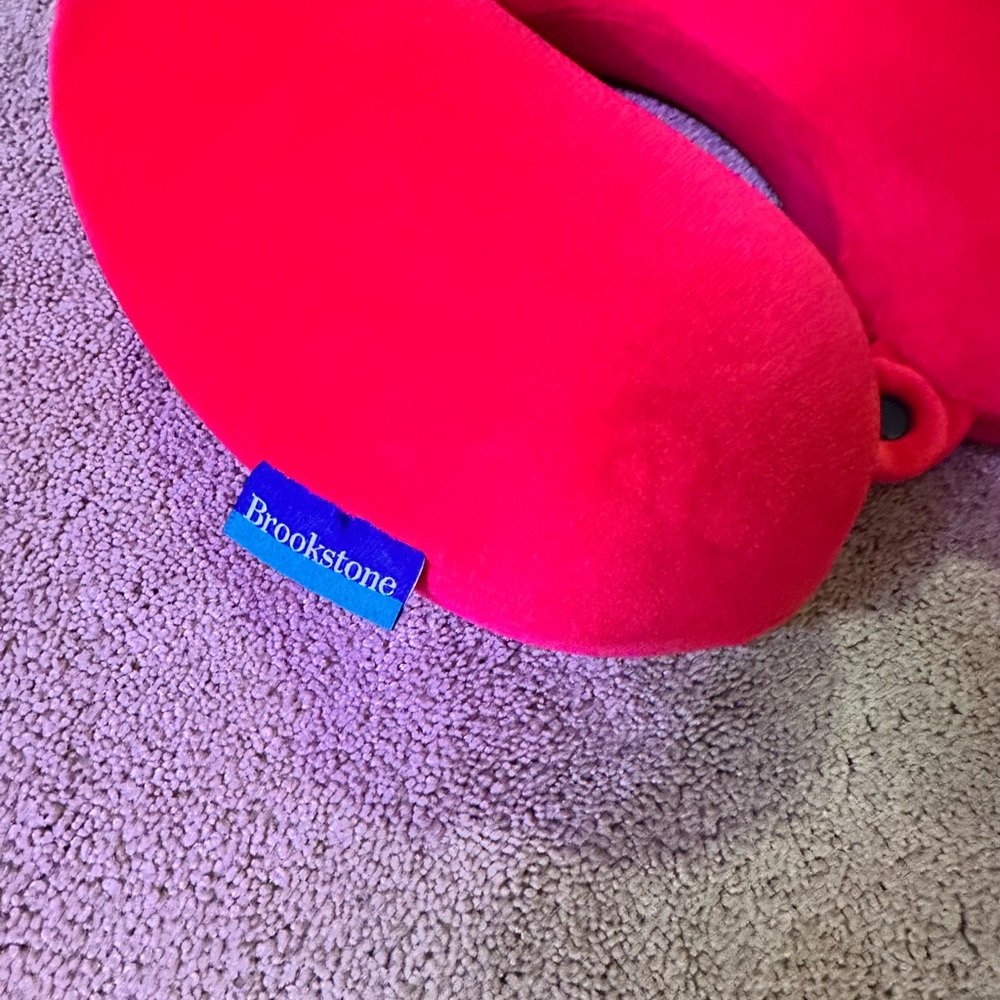 Kids Brookstone Red Memory Foam Travel Neck Pillow - Picture 2 of 4